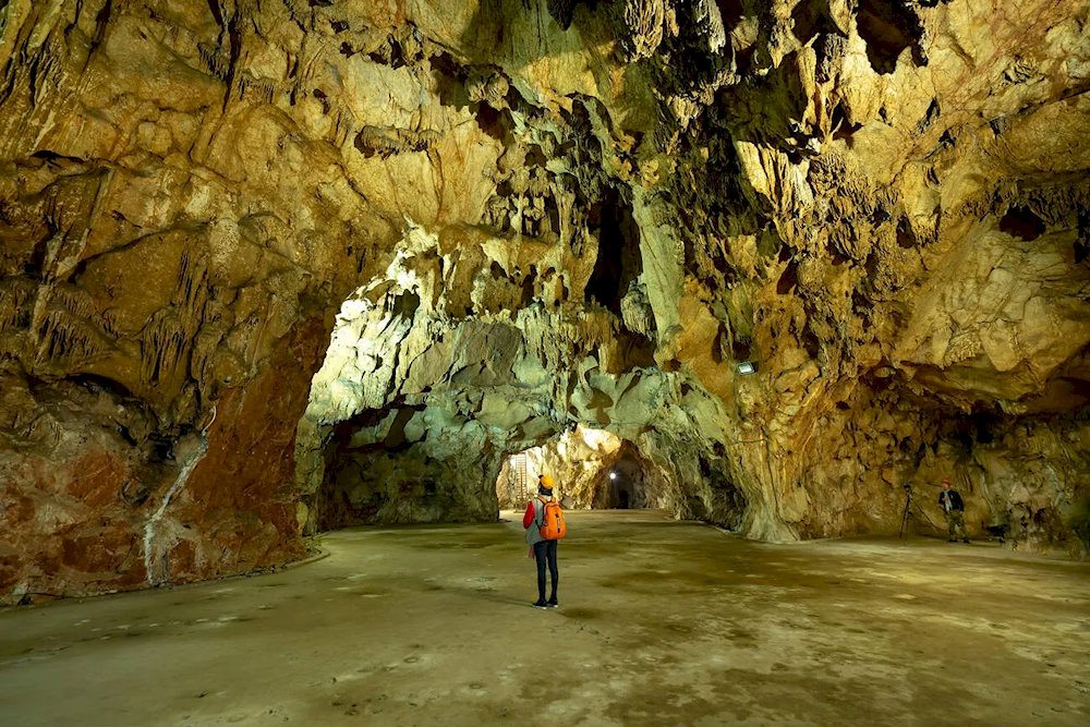 Mo Luong Cave is best visited during the dry season when the trails are easily accessible